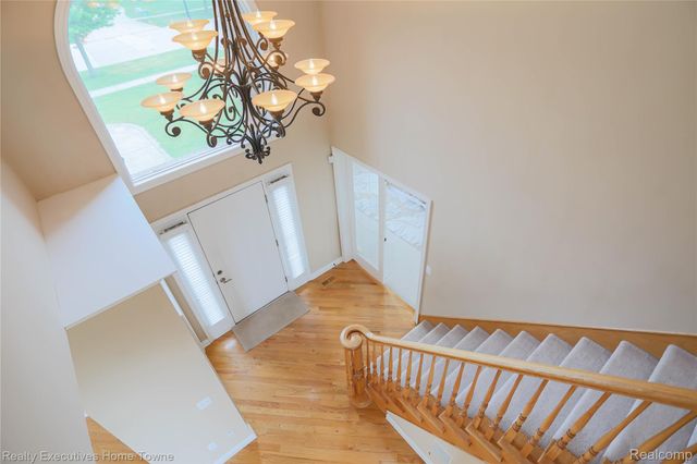 47909 Milonas Drive, Shelby Charter Township, MI 48315