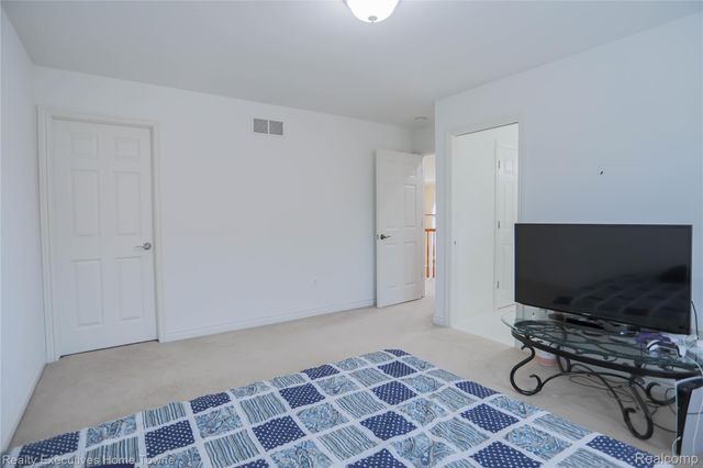 47909 Milonas Drive, Shelby Charter Township, MI 48315