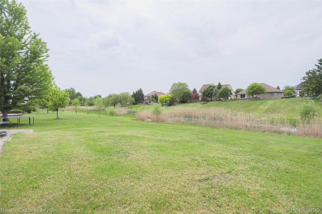 47909 Milonas Drive, Shelby Charter Township, MI 48315