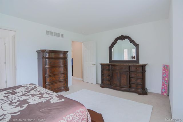 47909 Milonas Drive, Shelby Charter Township, MI 48315