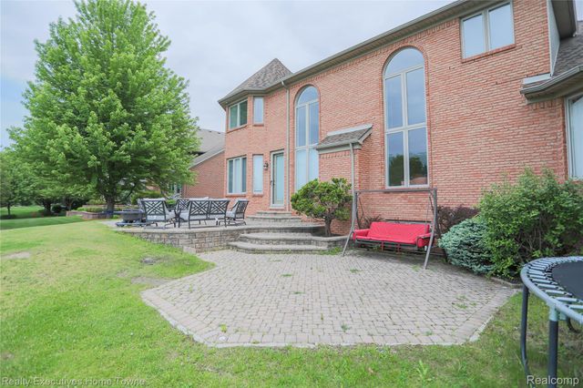 47909 Milonas Drive, Shelby Charter Township, MI 48315