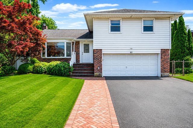 57 Blanche Street, Plainview, NY 11803