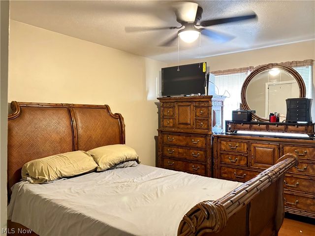 13300 Carpenter Road, Garfield Heights, OH 44125