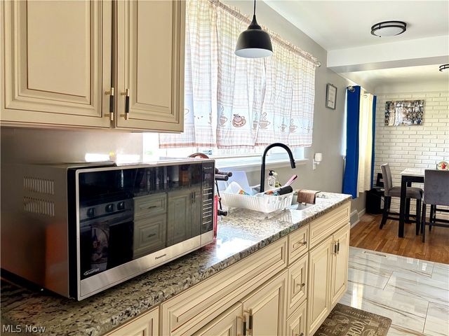 13300 Carpenter Road, Garfield Heights, OH 44125