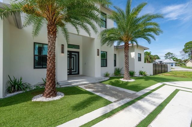 298 SW Statler Avenue, Port St. Lucie, Port St Lucie, FL 34984