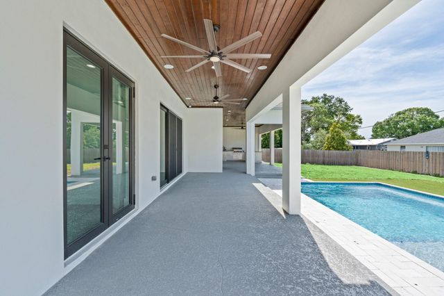 298 SW Statler Avenue, Port St. Lucie, Port St Lucie, FL 34984