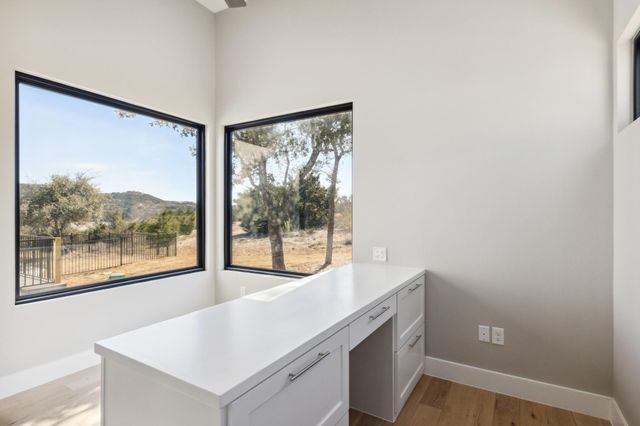 17709 Hunters HOLW, Jonestown, TX 78645