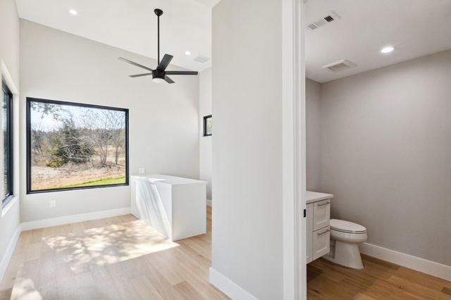 17709 Hunters HOLW, Jonestown, TX 78645