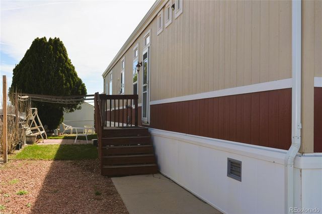 304 Barnard Court, Longmont, CO 80501