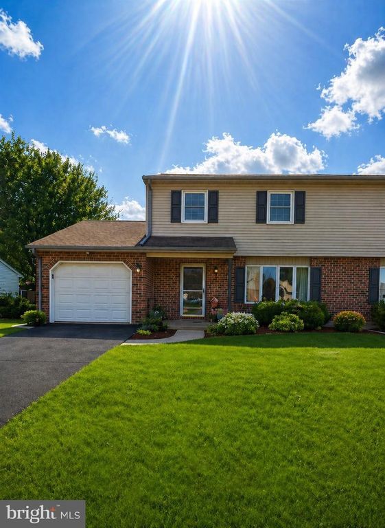117 S 2ND ST, Denver, PA 17517