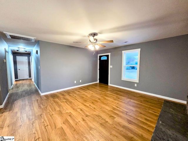 103 Blossom Branch Extension, Piedmont, SC 29673