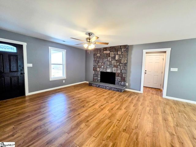 103 Blossom Branch Extension, Piedmont, SC 29673