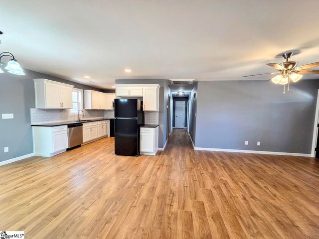 103 Blossom Branch Extension, Piedmont, SC 29673