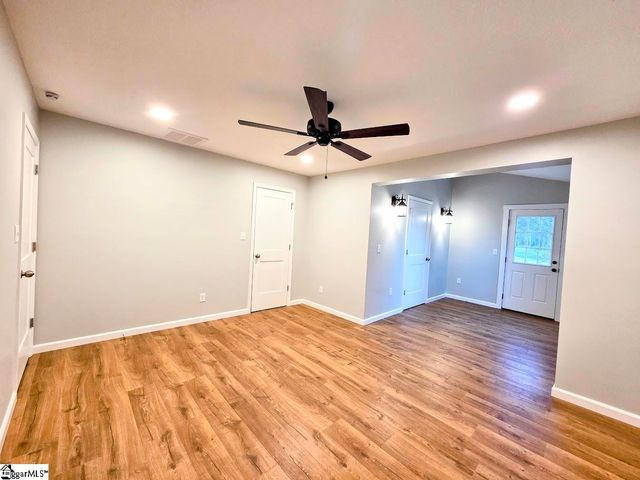 103 Blossom Branch Extension, Piedmont, SC 29673