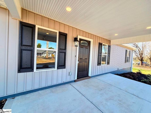 103 Blossom Branch Extension, Piedmont, SC 29673