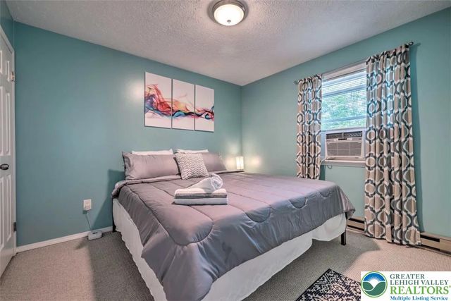9253 Westwood Drive, Coolbaugh Twp, PA 18466
