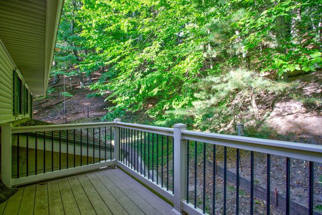 401 Stickney Ridge Road, Grand Haven City, MI 49417