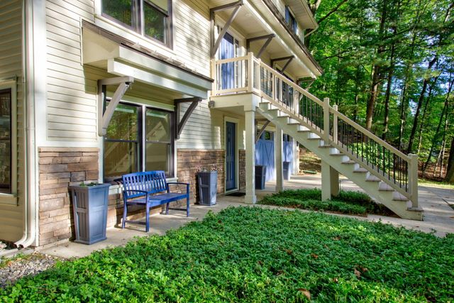 401 Stickney Ridge Road, Grand Haven City, MI 49417