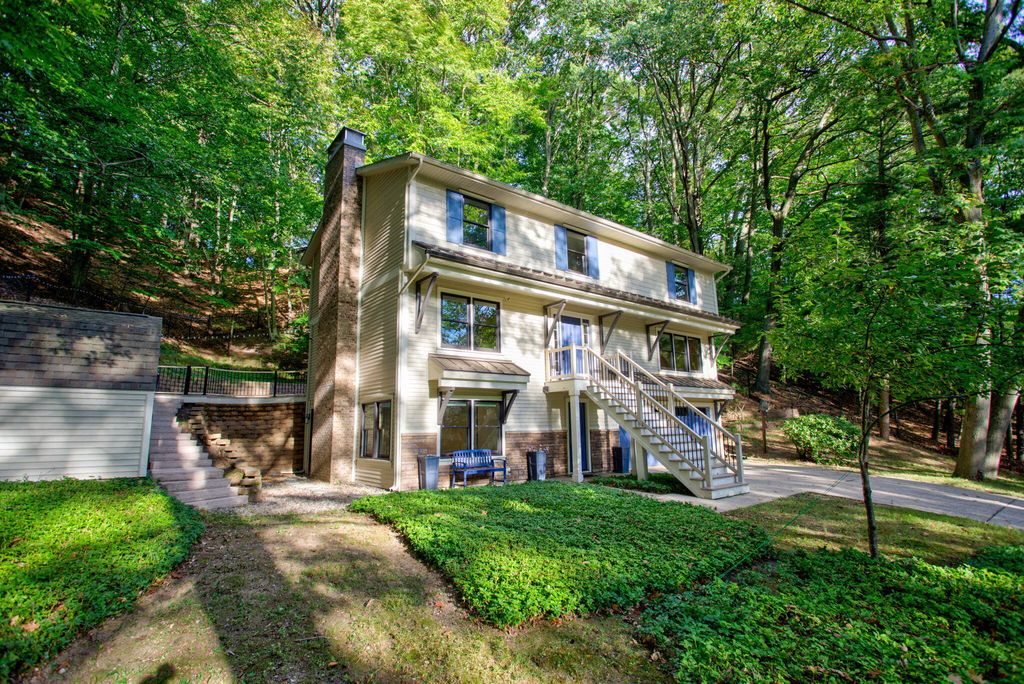 401 Stickney Ridge Road, Grand Haven City, MI 49417