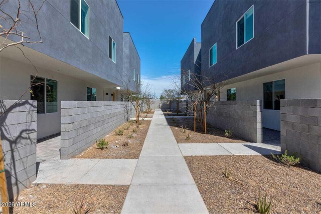 3232 N 20th Street 119, Phoenix, AZ 85016