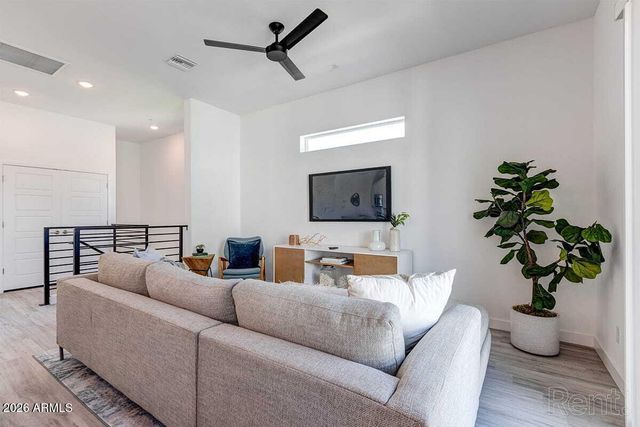 3232 N 20th Street 119, Phoenix, AZ 85016