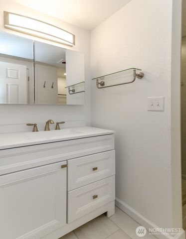 4430 John Luhr Road NE, Olympia, WA 98516