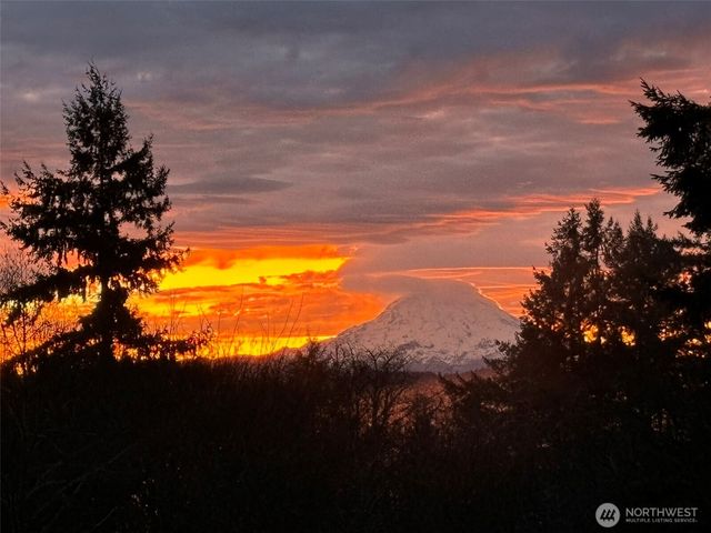 4430 John Luhr Road NE, Olympia, WA 98516