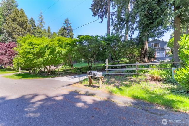 4430 John Luhr Road NE, Olympia, WA 98516