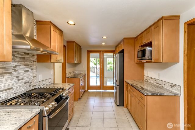 4430 John Luhr Road NE, Olympia, WA 98516