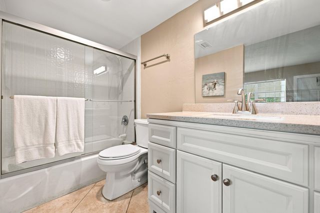 140 NE 28TH Avenue 602, Pompano Beach, FL 33062