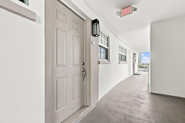 140 NE 28TH Avenue 602, Pompano Beach, FL 33062