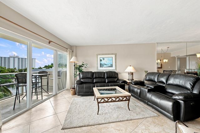 140 NE 28TH Avenue 602, Pompano Beach, FL 33062