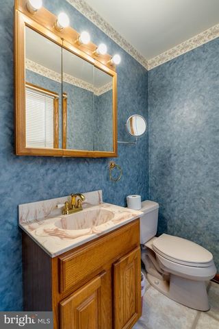 508 OAK GROVE DR, Lancaster, PA 17601