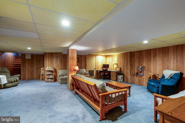 508 OAK GROVE DR, Lancaster, PA 17601