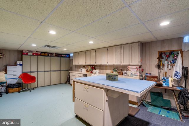 508 OAK GROVE DR, Lancaster, PA 17601