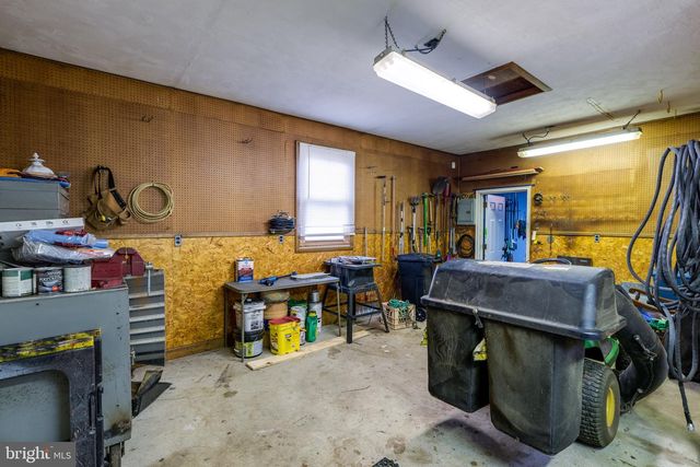 508 OAK GROVE DR, Lancaster, PA 17601