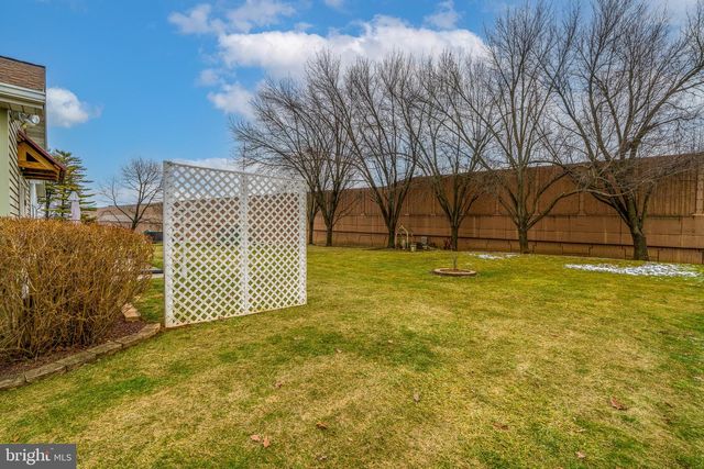 508 OAK GROVE DR, Lancaster, PA 17601