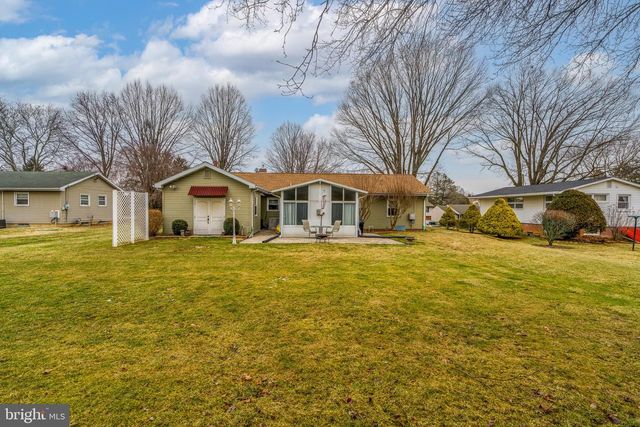 508 OAK GROVE DR, Lancaster, PA 17601