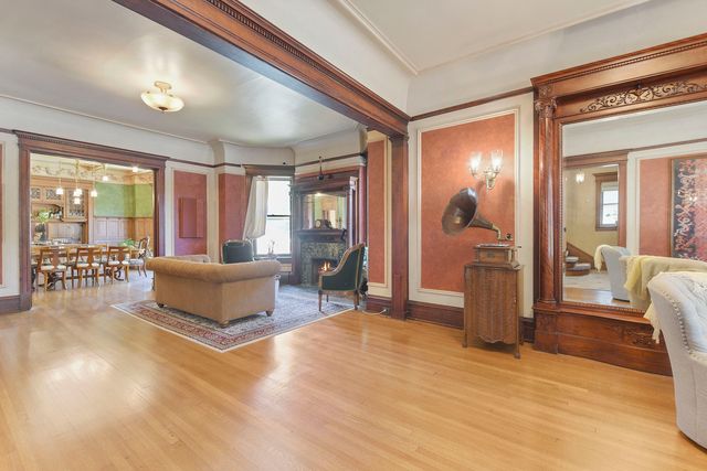 1036 W Garfield Boulevard, Chicago, IL 60609