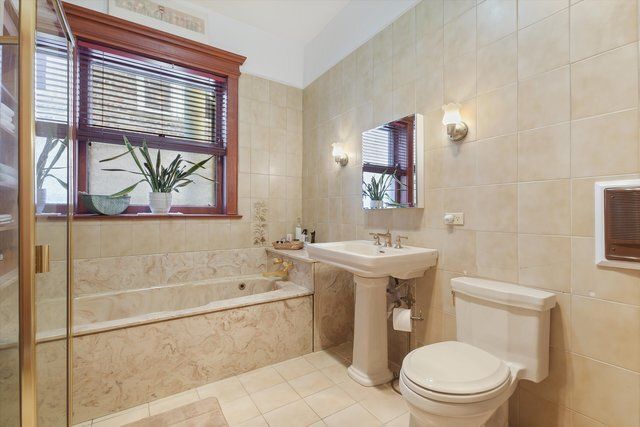 1036 W Garfield Boulevard, Chicago, IL 60609