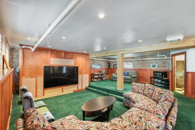 1036 W Garfield Boulevard, Chicago, IL 60609