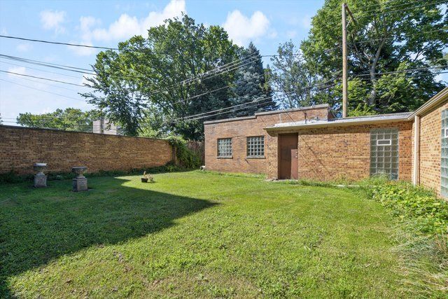 1036 W Garfield Boulevard, Chicago, IL 60609