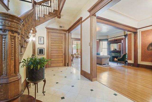 1036 W Garfield Boulevard, Chicago, IL 60609