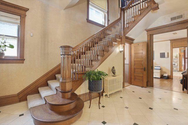1036 W Garfield Boulevard, Chicago, IL 60609