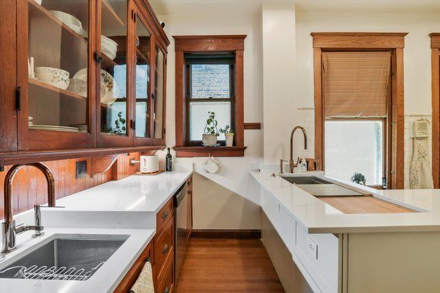 1036 W Garfield Boulevard, Chicago, IL 60609
