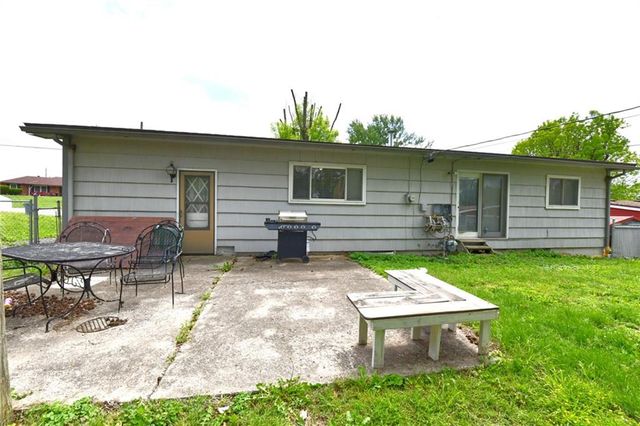 8000 Riverview Avenue, Kansas City, KS 66112