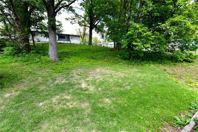 8000 Riverview Avenue, Kansas City, KS 66112