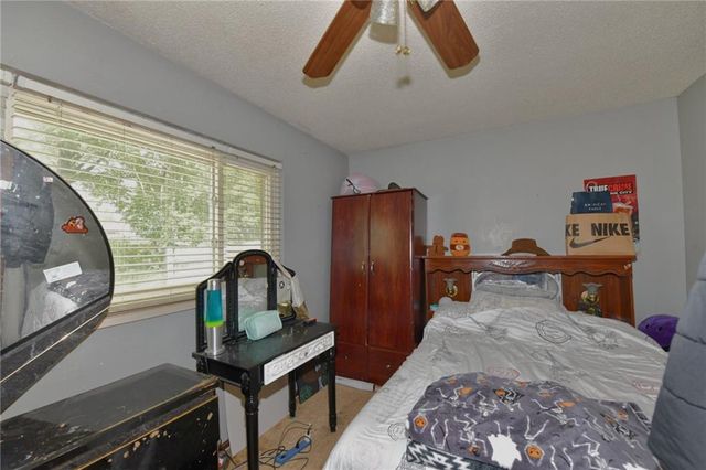 8000 Riverview Avenue, Kansas City, KS 66112