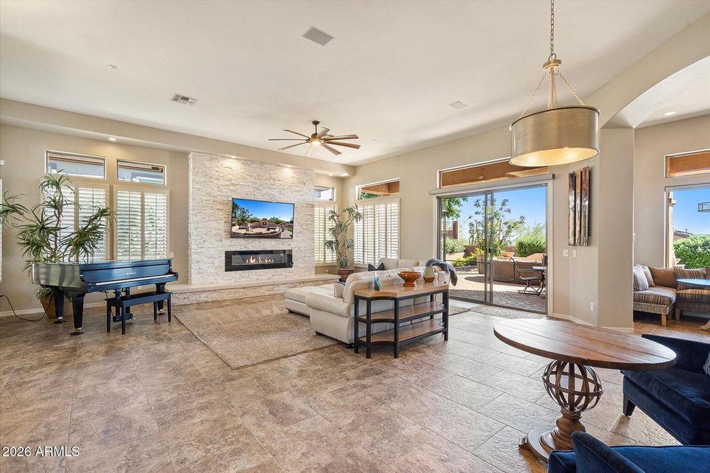 2331 W HAZELHURST Drive, Anthem, AZ 85086