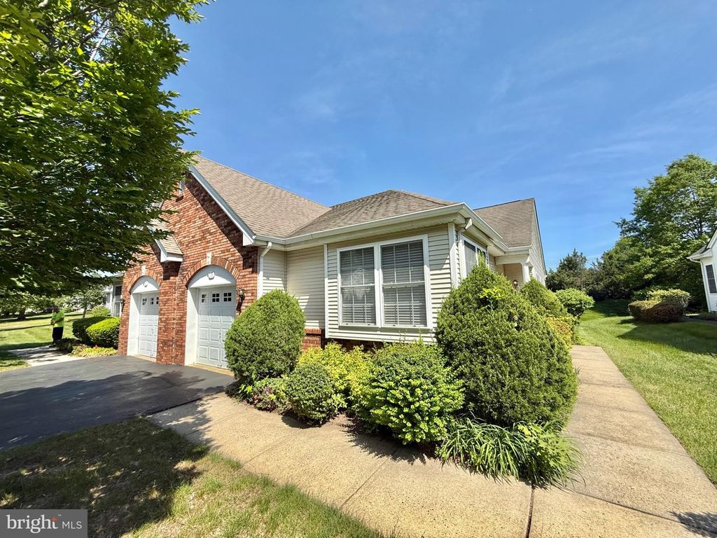 75 MEADOWLARK DR, Hamilton, NJ 08690